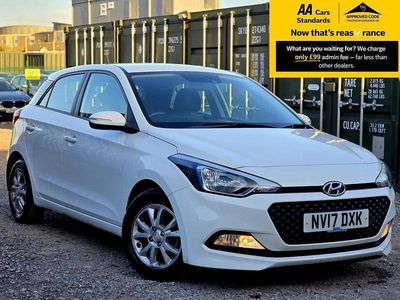 Used Hyundai i20 SE 100 HP (73 kW) 2017 White Hatchback
