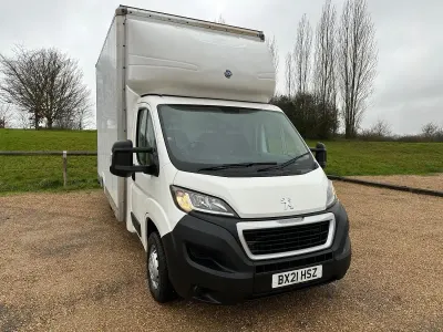 Used Peugeot Boxer Business-Line 160 HP (117 kW) 2021 White Van
