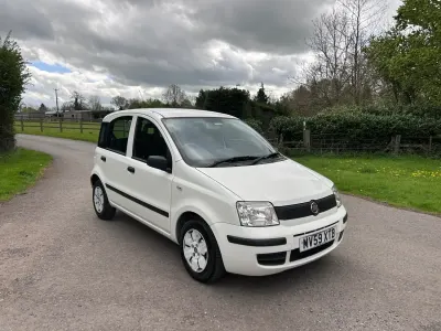 Używany Fiat Panda Active 54 KM (39 kW) 2009 Biały Hatchback