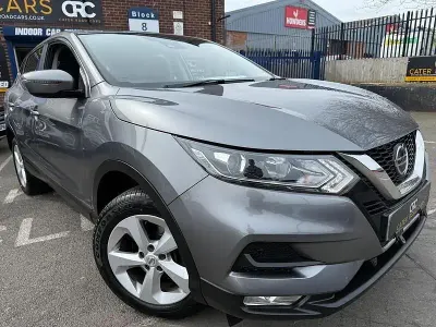 Begagnad Nissan Qashqai Acenta Premium 115 HK (84 kW) 2018 Grå SUV