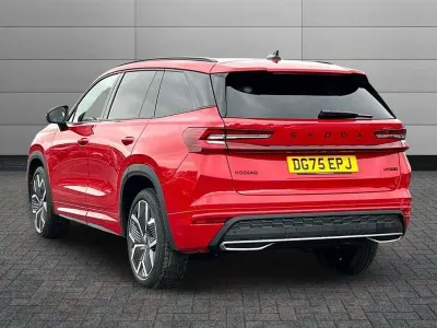 Used Skoda Kodiaq SportLine 150 HP (110 kW) 2025 Velvet red metallic SUV