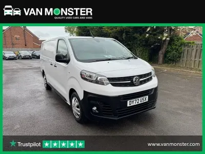 Used Vauxhall Vivaro 100 HP (73 kW) 2022 White MPV