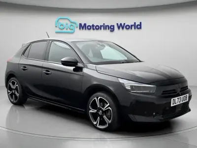Begagnad Vauxhall Corsa S 131 HK (96 kW) 2023 Svart Halvkombi