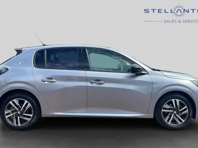 Used Peugeot 208 Allure+ 99 HP (72 kW) 2023 Grey Hatchback