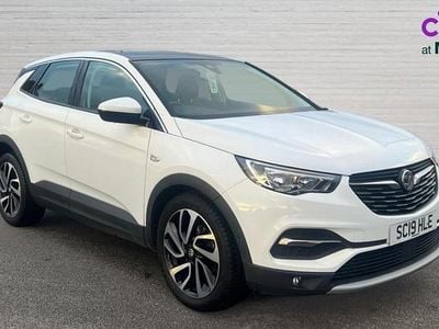Used Vauxhall Grandland X Elite 130 HP (95 kW) 2019 White SUV