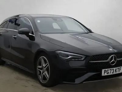 Begagnad Mercedes CLA200 Executive 2024 Svart Kombi