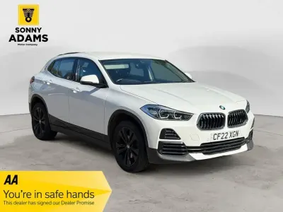 Begagnad BMW X2 Sport Line 136 HK (100 kW) 2022 Vit SUV