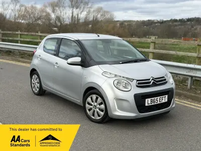 Usado Citroën C1 Feel 82 CV (60 kW) 2016 Gris Utilitario