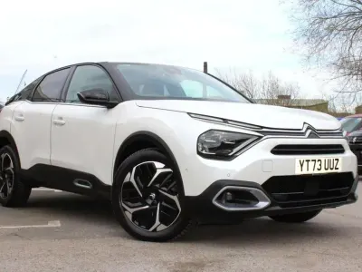 Begagnad Citroën C4 Shine 128 HK (94 kW) 2023 Vit SUV