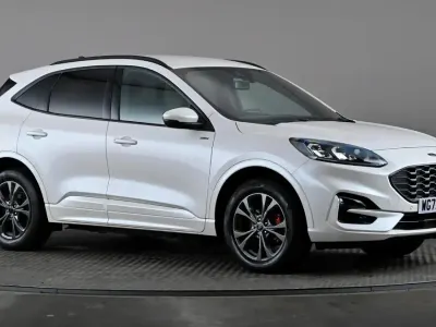 Używany Ford Kuga ST-Line 225 KM (165 kW) 2022 Biały SUV
