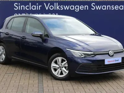 Used VW Golf VIII Life 147 HP (108 kW) 2021 Blue Hatchback