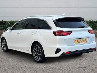 Used Kia Ceed 138 HP (101 kW) 2025 White Hatchback