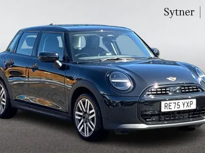 Used Mini Cooper Hatch 113 kW (154 HP) 2025 Black Hatchback