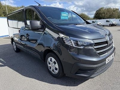 Grey Used 2022 Renault Trafic Business MPV | £13,995 (Fair price)