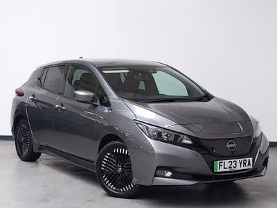 Usado Nissan Leaf N-Connecta 110 kW (150 HP) 2023 Cinzento Citadino
