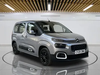 Usado Citroën Berlingo Flair 130 HP (95 kW) 2020 Cinzento Monovolume