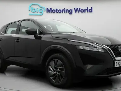 Begagnad Nissan Qashqai Acenta Premium 140 HK (102 kW) 2023 Svart SUV