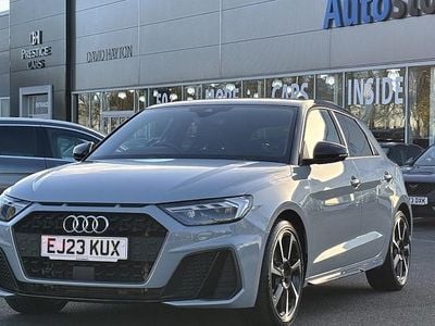 Usado Audi A1 Sportback Black Edition 110 HP (80 kW) 2024 Citadino