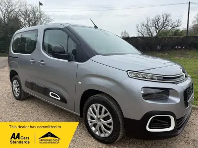 Gebraucht Citroën Berlingo Feel 2024 Grau Van / Kleinbus