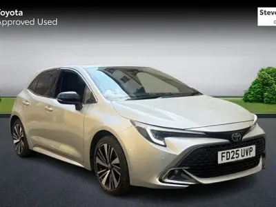 Used Toyota Corolla Design 140 HP (102 kW) 2025 Silver Hatchback