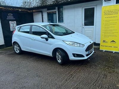 White Used 2014 Ford Fiesta Zetec Hatchback | £4,095 (Good price)