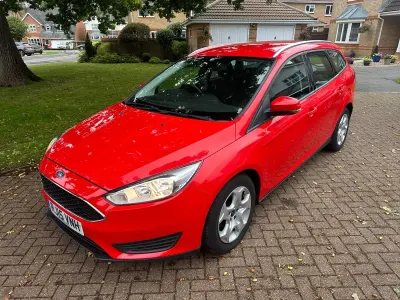 Used Ford Focus Style 120 HP (88 kW) 2015 Red Estate