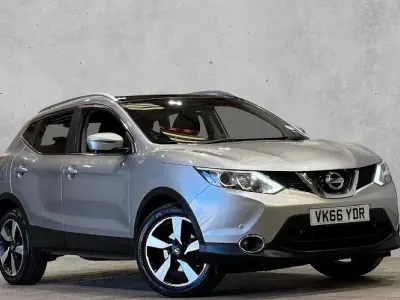 Used Nissan Qashqai N-Connecta 131 HP (96 kW) 2016 Silver SUV