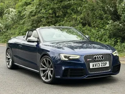 Begagnad Audi RS5 Comfort 450 HK (330 kW) 2013 Blå Cab
