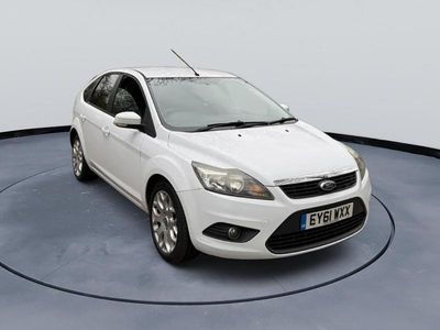 Used Ford Focus Zetec 110 HP (80 kW) 2011 White Hatchback