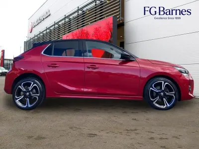 Usado Vauxhall Corsa Ultimate 99 HP (72 kW) 2023 Vermelho Citadino