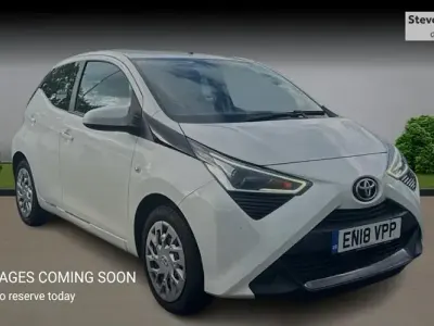Usado Toyota Aygo X-play 72 HP (52 kW) 2020 Citadino