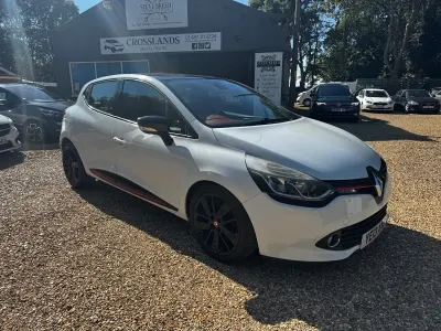 Used Renault Clio Dynamique 90 HP (66 kW) 2013 White Hatchback