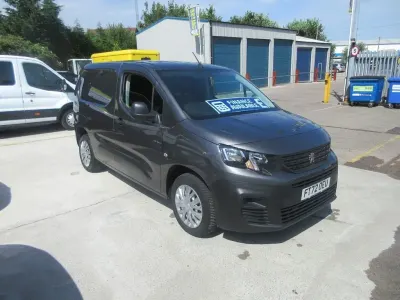 Used Peugeot Partner Premium 100 HP (73 kW) 2023 Grey MPV