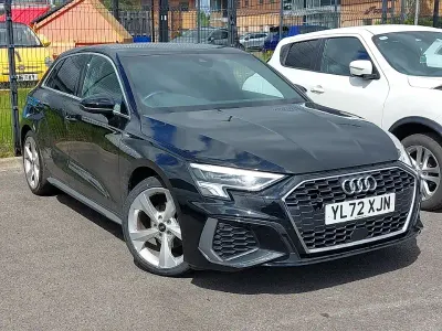 Usado Audi A3 Comfort 150 HP (110 kW) 2022 Preto Sedan