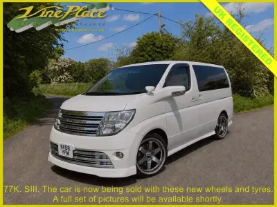 Used Nissan Elgrand S 250 HP (183 kW) 2008 White MPV