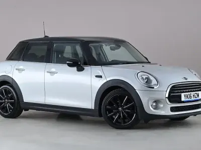 Used Mini Cooper D Hatch 116 HP (85 kW) 2016 Silver Hatchback