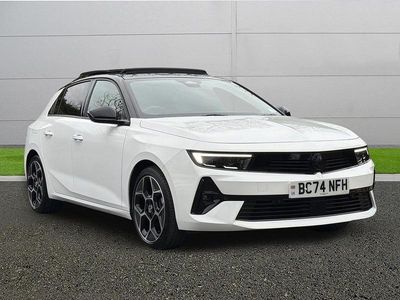 Used Vauxhall Astra Ultimate 130 HP (95 kW) 2025 White Hatchback