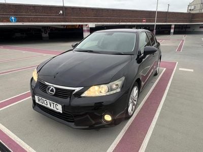 Lexus CT200h