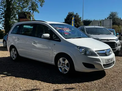 Second-hand Vauxhall Zafira 120 CP (88 kW) 2014 Alb Monovolum