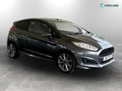 Usado Ford Fiesta ST-Line 100 HP (73 kW) 2017 Cinzento Citadino