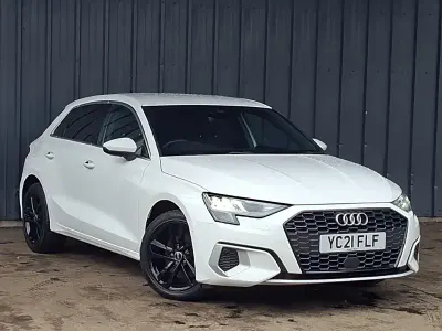 Usado Audi A3 Sport 110 CV (80 kW) 2021 Blanco Berlina