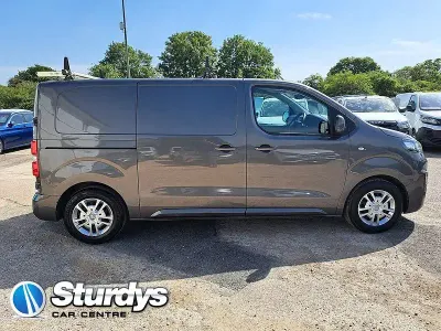Usado Vauxhall Vivaro Sportive 120 CV (88 kW) 2021 Gris Monovolumen
