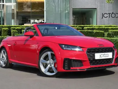 Begagnad Audi TT S-Line 241 HK (177 kW) 2019 Röd Sportkupé