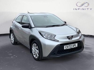 Used Toyota Aygo X PURE 72 HP (52 kW) 2023 Silver SUV