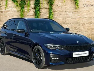 Begagnad BMW 330 M Sport 258 HK (189 kW) 2021 Blå Kombi