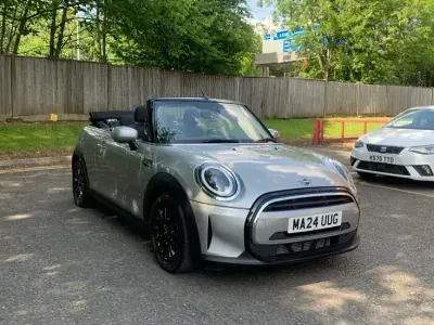 Used Mini Cooper Classic 134 HP (98 kW) 2024 Silver Hatchback