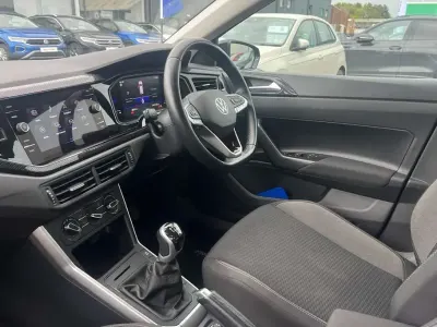 Usado VW Polo Life 80 CV (58 kW) 2022 Negro Utilitario