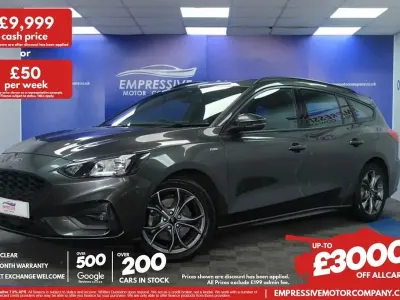 Usado Ford Focus ST-Line 125 HP (91 kW) 2019 Cinzento Carrinha