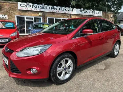 Used Ford Focus Zetec 2011 Red Hatchback