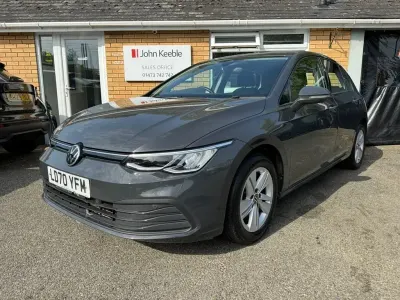 Usado VW Golf VII Life 130 CV (95 kW) 2020 Gris Utilitario